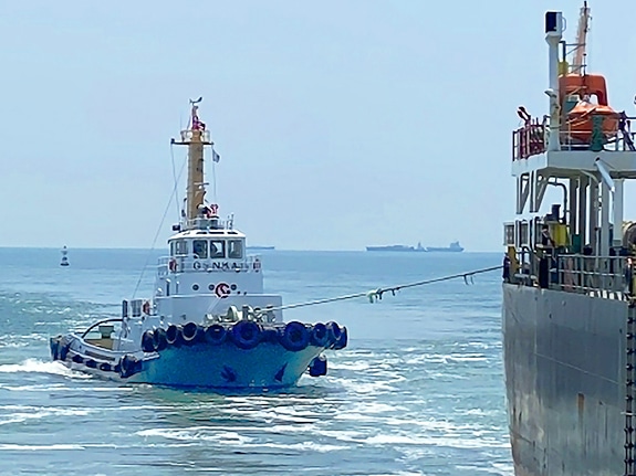玄海（総トン数：194.00t、定格馬力：3,600PS）